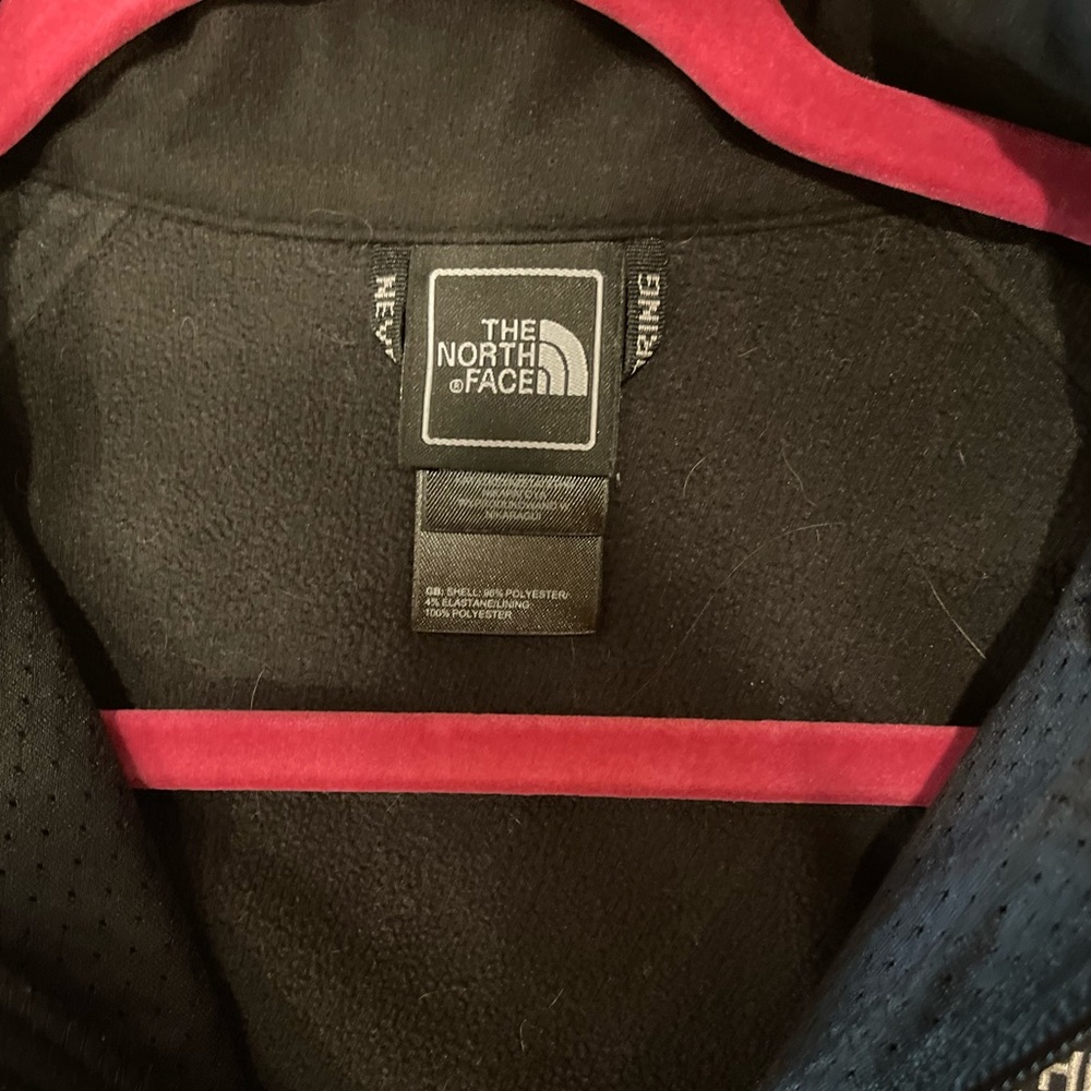The North Face Black Softshell Jacket - Picture 2 of 3